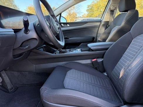 Used 2025 Kia K5 LXS image 28