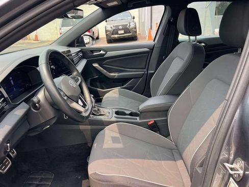 Used 2025 Volkswagen Jetta Sport FWD image 22