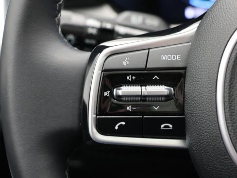 Used 2023 Kia Sorento SX image 19