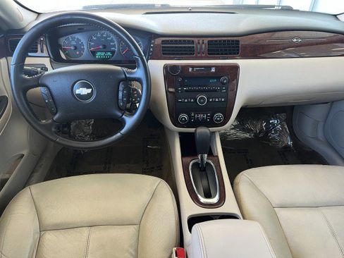 Used 2009 Chevrolet Impala LT image 18