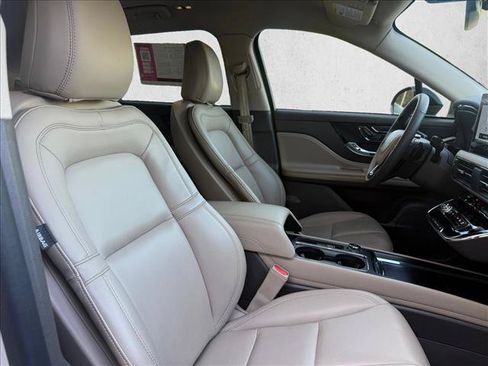 Used 2023 Lincoln Corsair FWD image 27