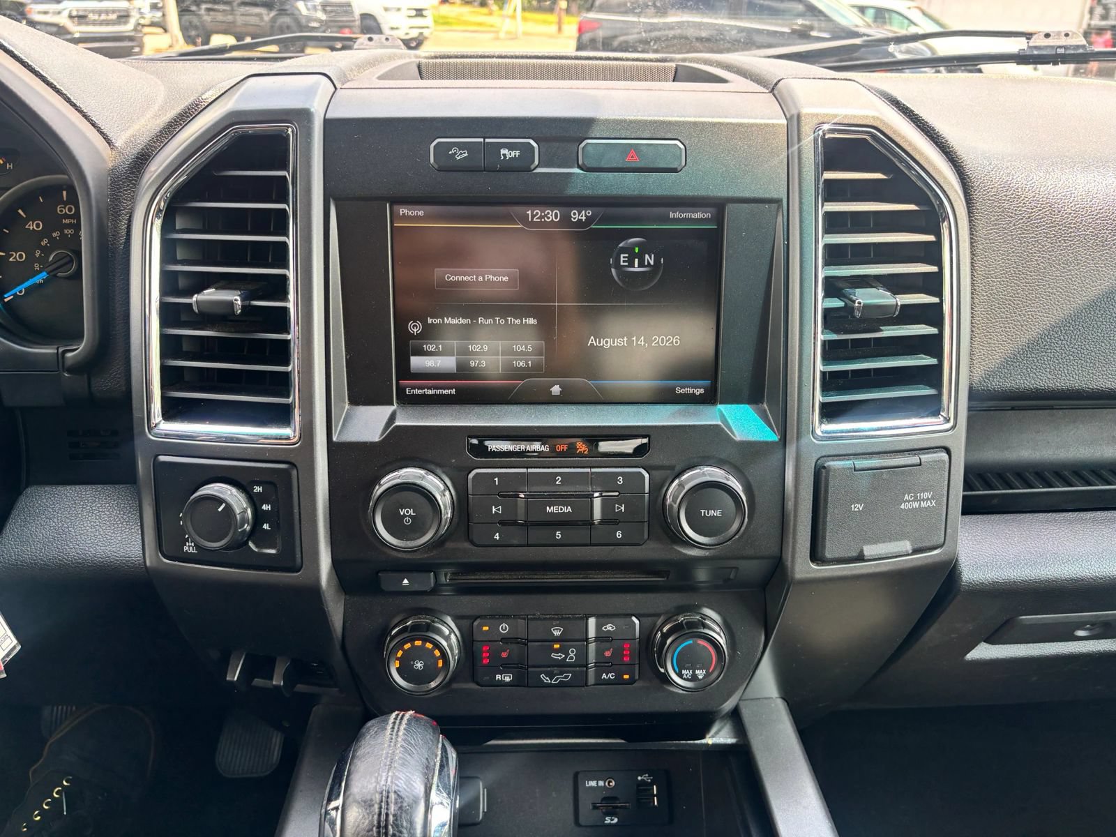 Used 2015 Ford F150 XLT w/ Equipment Group 302A Luxury AWD/4WD image 21