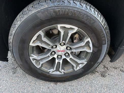 Used 2025 GMC Sierra 1500 SLT AWD/4WD image 10