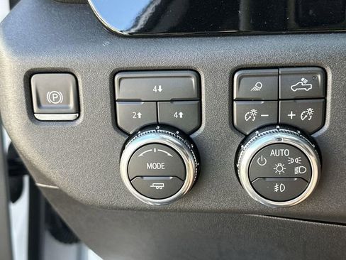 New 2026 GMC Sierra 2500 SLE w/ SLE Value Package; image 16