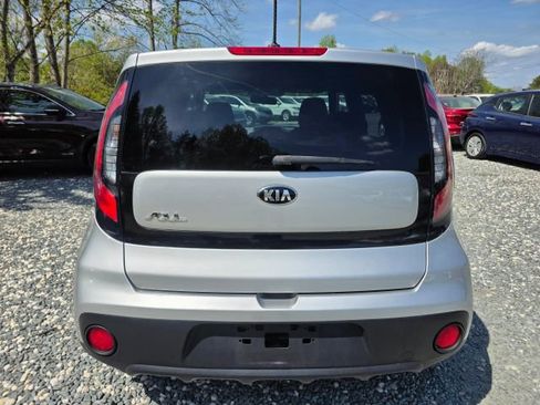Used 2017 Kia Soul image 6