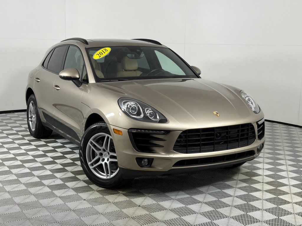 Used 2018 Porsche Macan AWD/4WD image 2