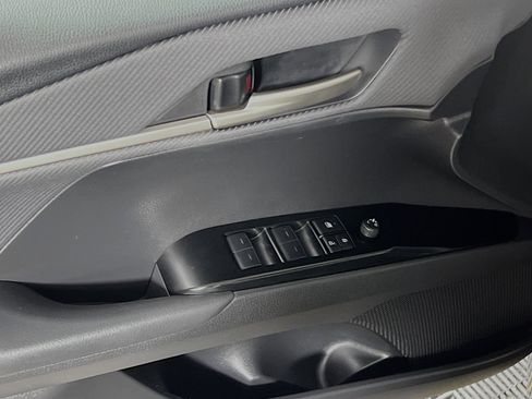 Used 2025 Toyota Camry SE w/ Multimedia Upgrade Package image 17