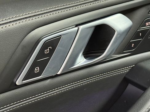 Used 2025 BMW X6 M60i image 21