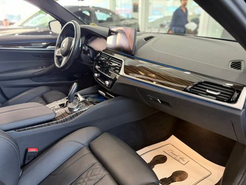 Used 2023 BMW 530e w/ M Sport Package RWD image 18