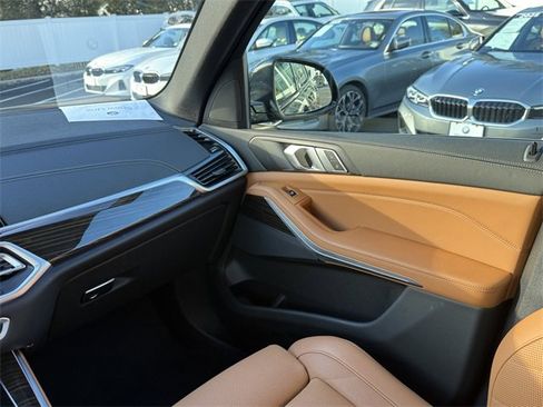 Certified 2023 BMW X5 xDrive40i w/ M Sport Package image 16