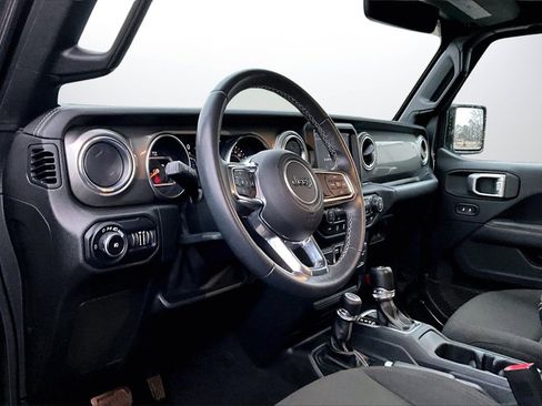 Certified 2019 Jeep Wrangler Unlimited Sahara image 18