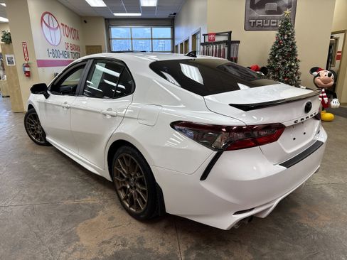 Used 2023 Toyota Camry SE w/ Convenience Package image 8