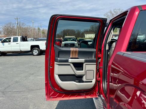 Used 2016 Ford F150 Lariat w/ Equipment Group 502A Luxury image 14