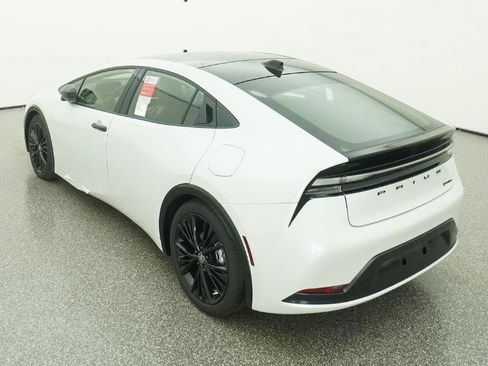 New 2026 Toyota Prius Plug-In Hybrid image 5