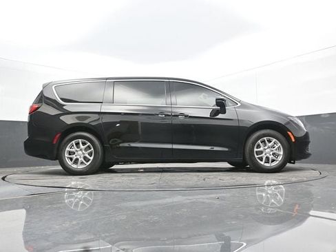 New 2025 Chrysler Voyager LX image 60