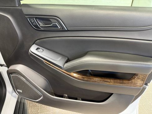 Used 2015 Chevrolet Suburban LT image 14