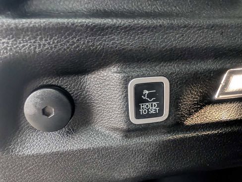 Used 2024 Jeep Grand Cherokee L Altitude image 29