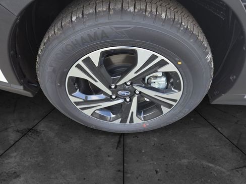 Certified 2025 Subaru Crosstrek 2.0i Premium AWD/4WD image 14
