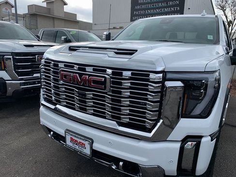 New 2026 GMC Sierra 2500 Denali w/ Technology Package image 3
