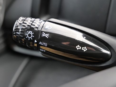 Certified 2025 Hyundai Elantra Sport image 34