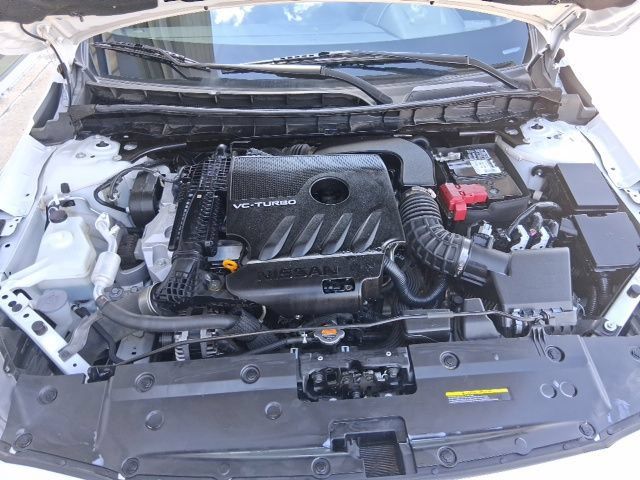 Certified 2024 Nissan Altima 2.0 SR FWD image 4