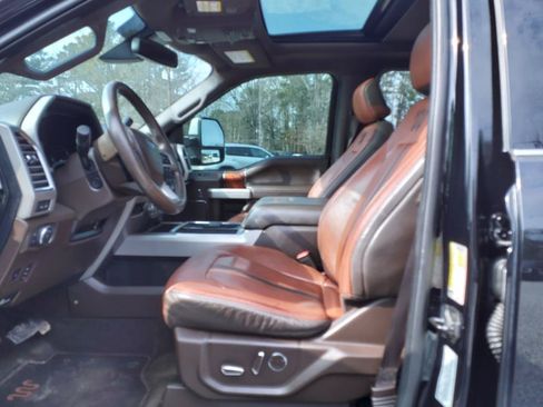 Used 2018 Ford F250 King Ranch w/ King Ranch Ultimate Package AWD/4WD image 11