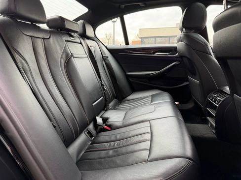 Used 2020 BMW 530i xDrive w/ Convenience Package image 14