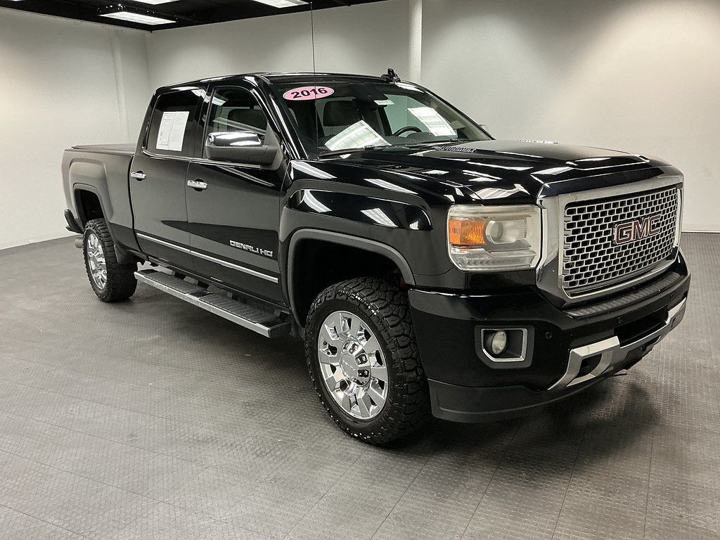 Used 2016 GMC Sierra 2500 Denali w/ Duramax Plus Package AWD/4WD image 7