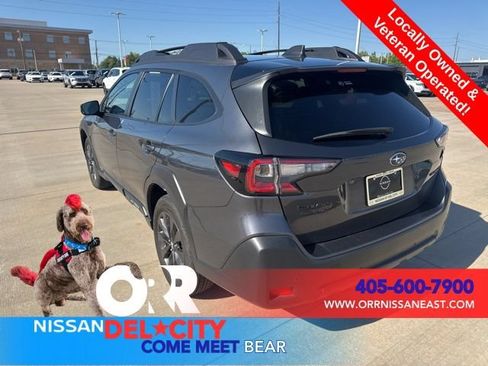 Used 2025 Subaru Outback Onyx Edition AWD/4WD image 3