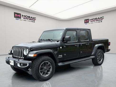 Used 2021 Jeep Gladiator Overland w/ Popular Equipment Package AWD/4WD image 3