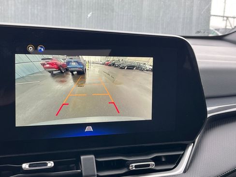 Used 2025 Chevrolet Equinox LT image 17