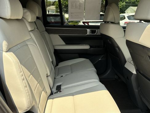 Certified 2024 Hyundai Santa Fe Limited AWD/4WD image 23