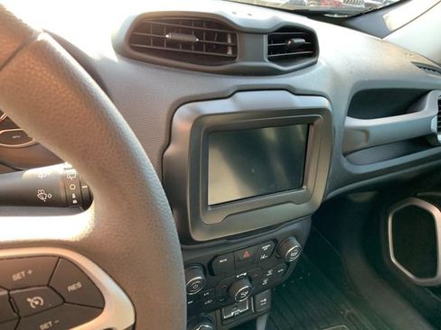 Used 2021 Jeep Renegade Sport AWD/4WD image 9