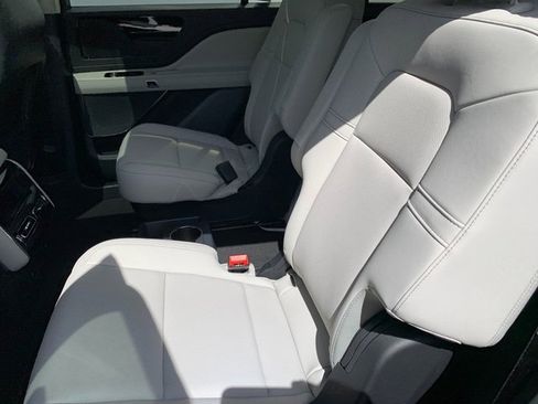 New 2026 Lincoln Aviator AWD w/ Jet Appearance Package image 46