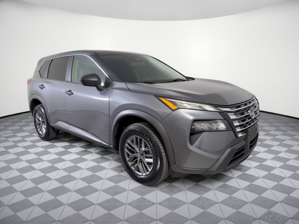 Used 2024 Nissan Rogue S AWD/4WD image 7