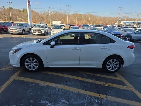 Used 2023 Toyota Corolla LE image 8
