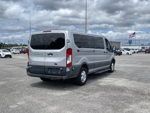Used 2018 Ford Transit 350 XLT RWD image 8