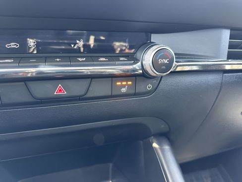 Used 2025 MAZDA MAZDA3 s image 21