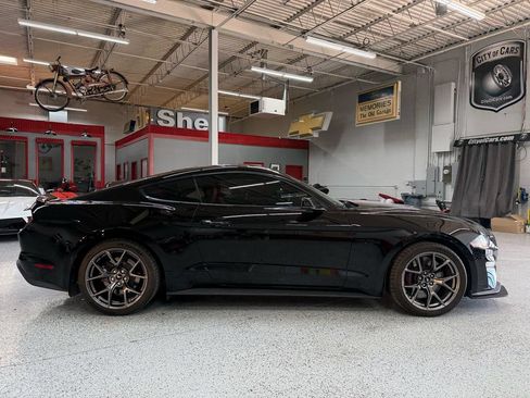 Used 2019 Ford Mustang GT Premium w/ Performance Package - Level 2 RWD image 6