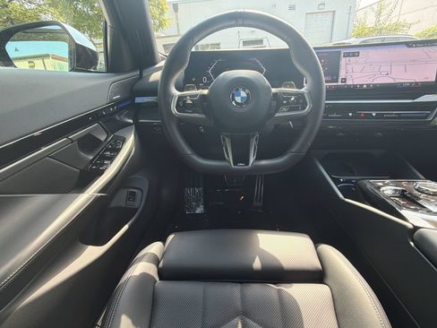 Used 2026 BMW 530i xDrive AWD/4WD image 29
