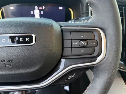 Used 2022 Jeep Wagoneer Series I image 7