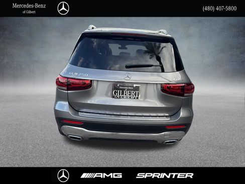 Used 2022 Mercedes-Benz GLB 250 4MATIC image 4