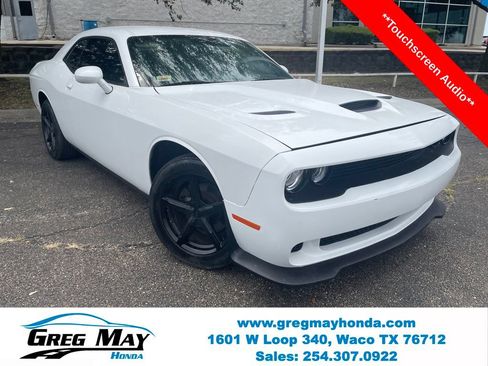 Used 2016 Dodge Challenger SXT w/ Cold Weather Group RWD image 1