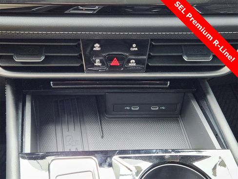 Used 2025 Volkswagen Atlas SEL Premium R-Line image 21