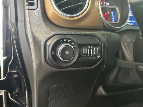 Used 2021 Jeep Wrangler Unlimited Rubicon AWD/4WD image 46