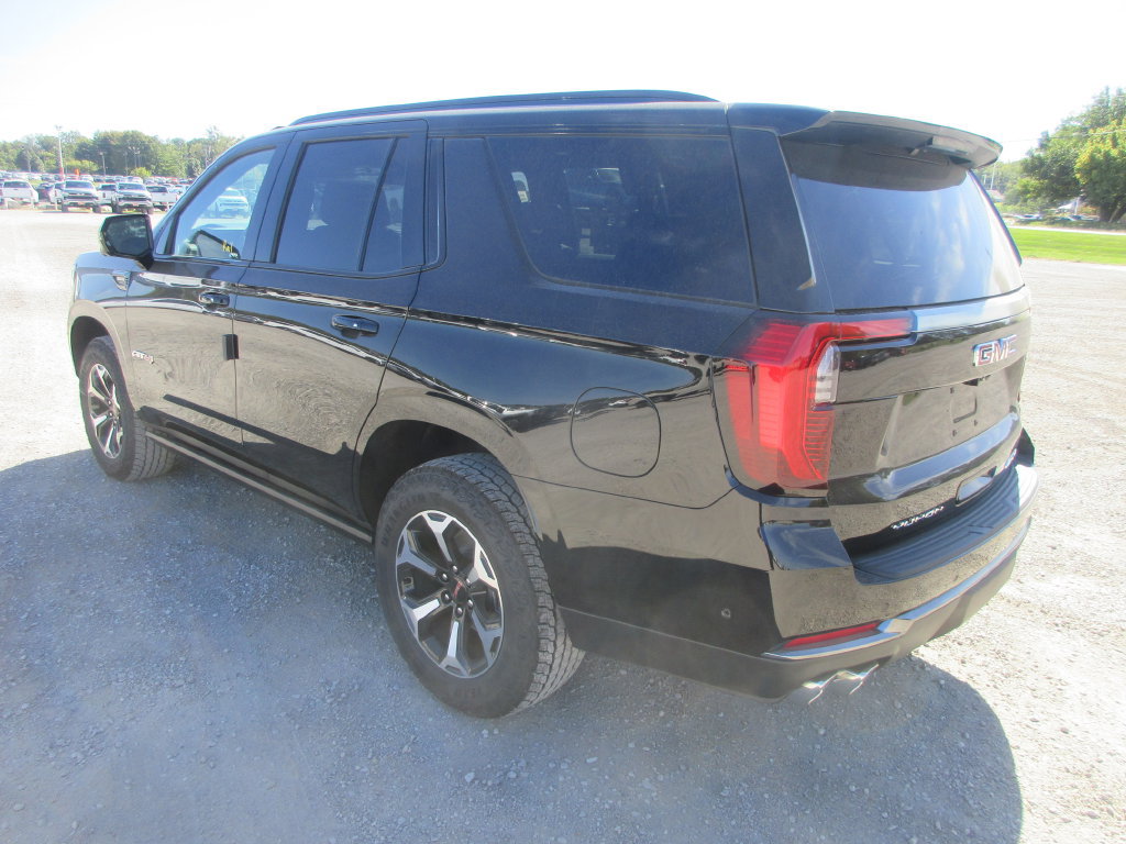 New 2027 GMC Yukon AT4 w/ AT4 Premium Plus Package AWD/4WD image 6
