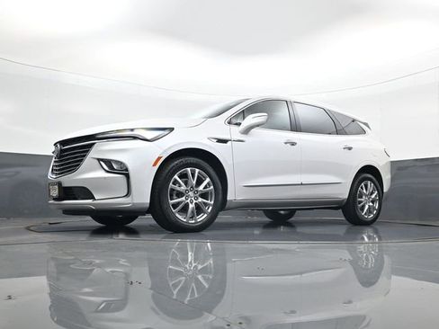 Used 2023 Buick Enclave Essence w/ Experience Buick Package AWD/4WD image 22