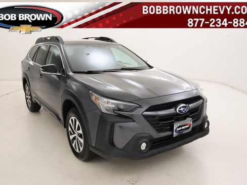 Used 2024 Subaru Outback Premium image 1