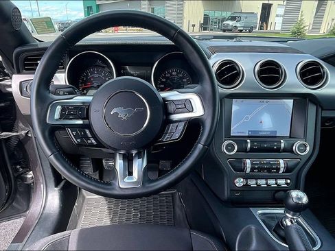 Used 2022 Ford Mustang GT RWD image 5