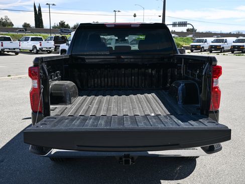Used 2025 Chevrolet Silverado 1500 LT image 13